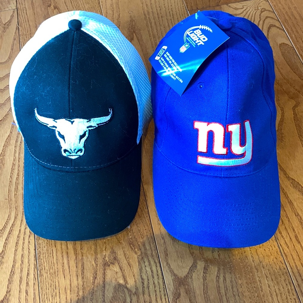 Set of 2 sport hats
